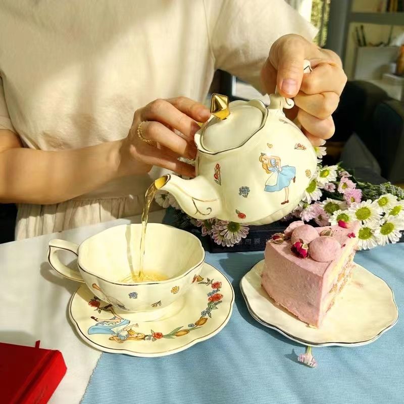 Coffee Tea Friends - Alice Ceramic Tea and Coffee Set